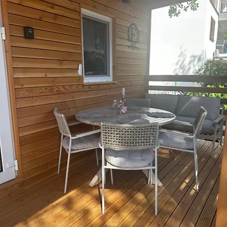 Lily E Hébergement de vacances *