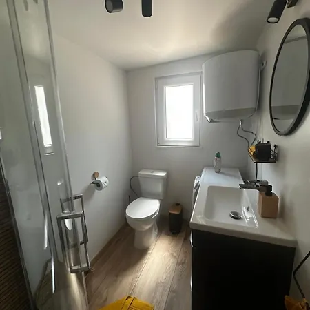 Lily E Сasa de vacaciones Pakoštane